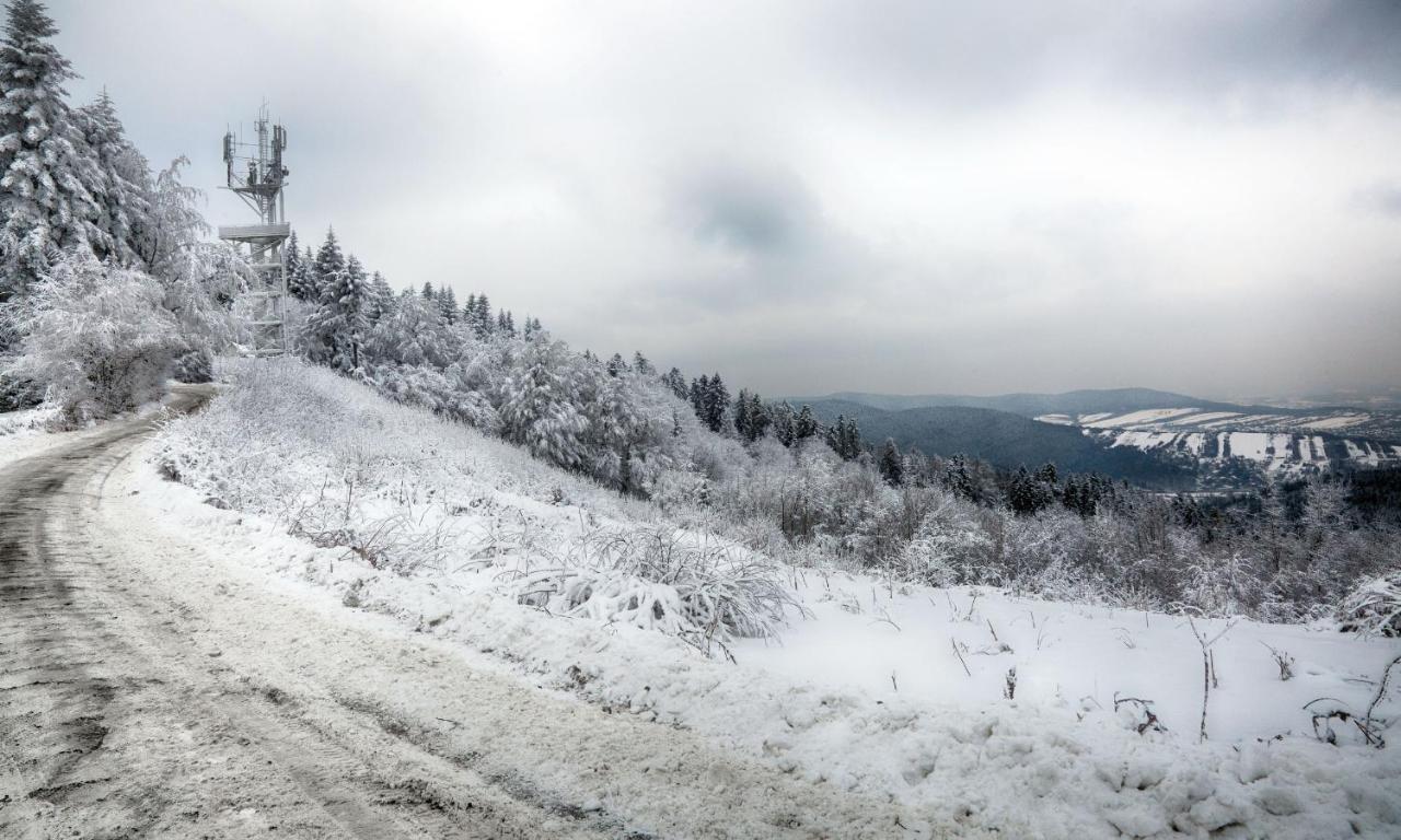 Sloneczny Chelm - Apartamenty W Gorach, Prywatna Sauna Jacuzzi Balia W Cenie, Spa, Grill, Stok Narciarski Myslenice, Sciezki Rowerowe, Rzeka Raba, Widok Na Tatry מראה חיצוני תמונה